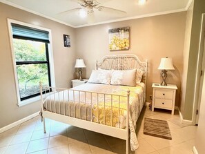 2 bedrooms, iron/ironing board, free WiFi, bed sheets