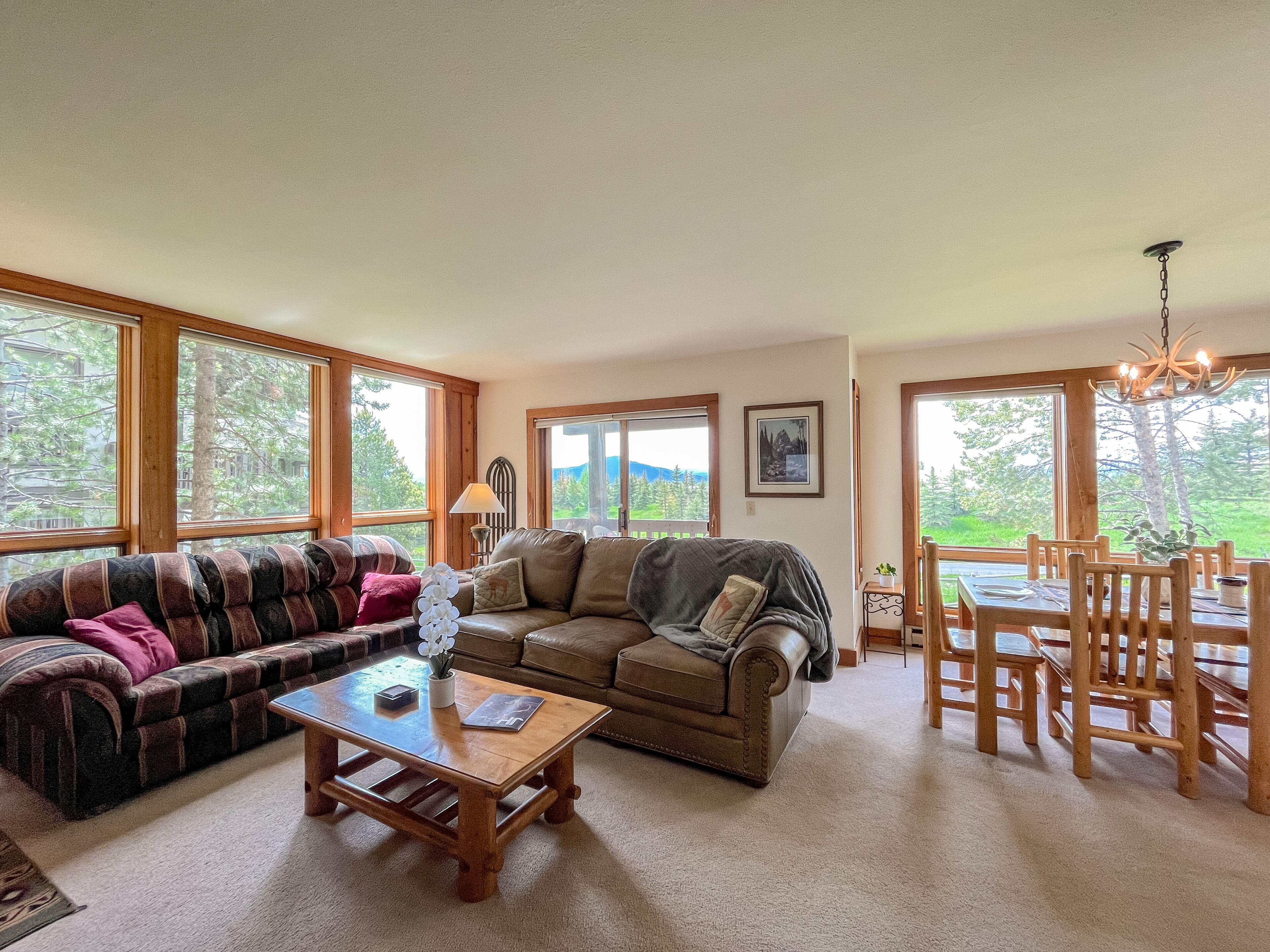 JHRL - Nez Perce B3 - Slopeside mountain condo