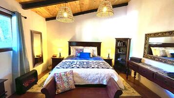 3 bedrooms, desk, free WiFi, bed sheets