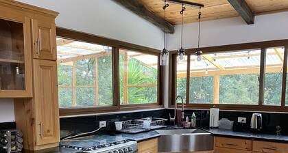 Comfortable Cottage for Groups on 2 acre Homestead