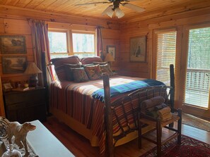 2 bedrooms, desk, iron/ironing board, free WiFi - Cozy Cabin w/ great views, and close to Aska hiking trails!- Blue Ridge (Blue Ridge)