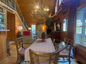 Dining - Cozy Cabin w/ great views, and close to Aska hiking trails!- Blue Ridge (Blue Ridge)