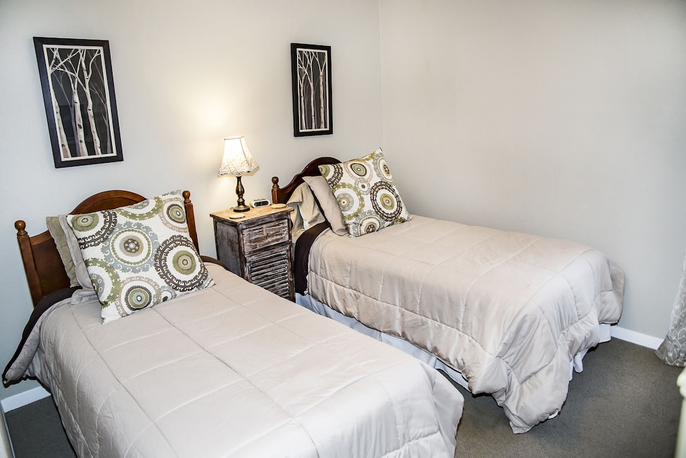 🌄 Resort Vacations at Fairfield Glade TN Best View on the Lake 2