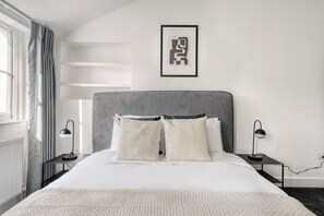 3 chambres, fer et planche à repasser, Wi-Fi, draps fournis