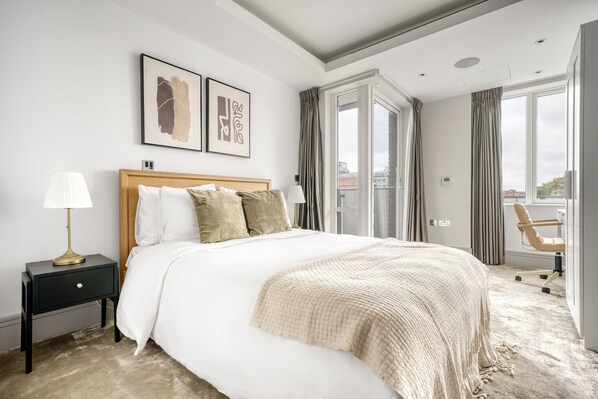2 bedrooms, iron/ironing board, WiFi, bed sheets - Upscale St Johns Wood 2BR w/ Balcony, nr Regents Park, by Blueground (London)