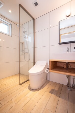 Basic House | Bathroom | Hair dryer, bidet, towels - Casa Balena (Hakuba)