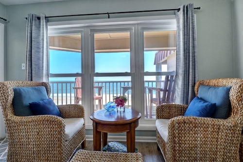 Oceanfront & Sound Views * Pool *