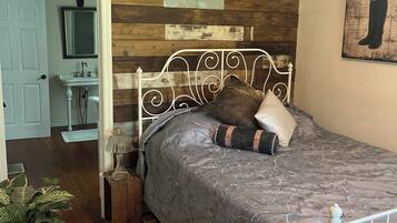 3 camere, una scrivania, Wi-Fi gratuito, lenzuola