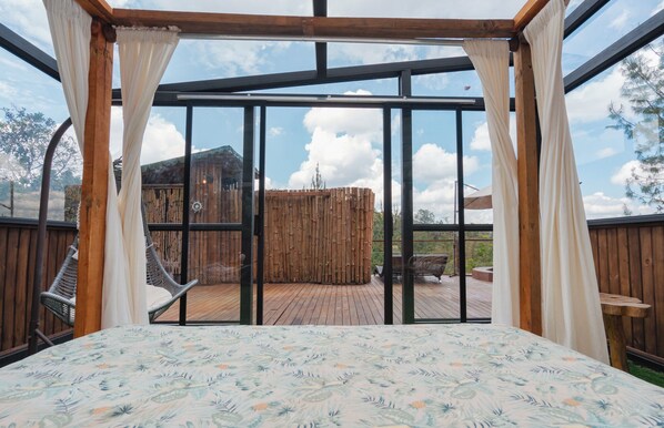 Unclassified image, 1 of 176, button - BubbleSky Glamping (Retiro)