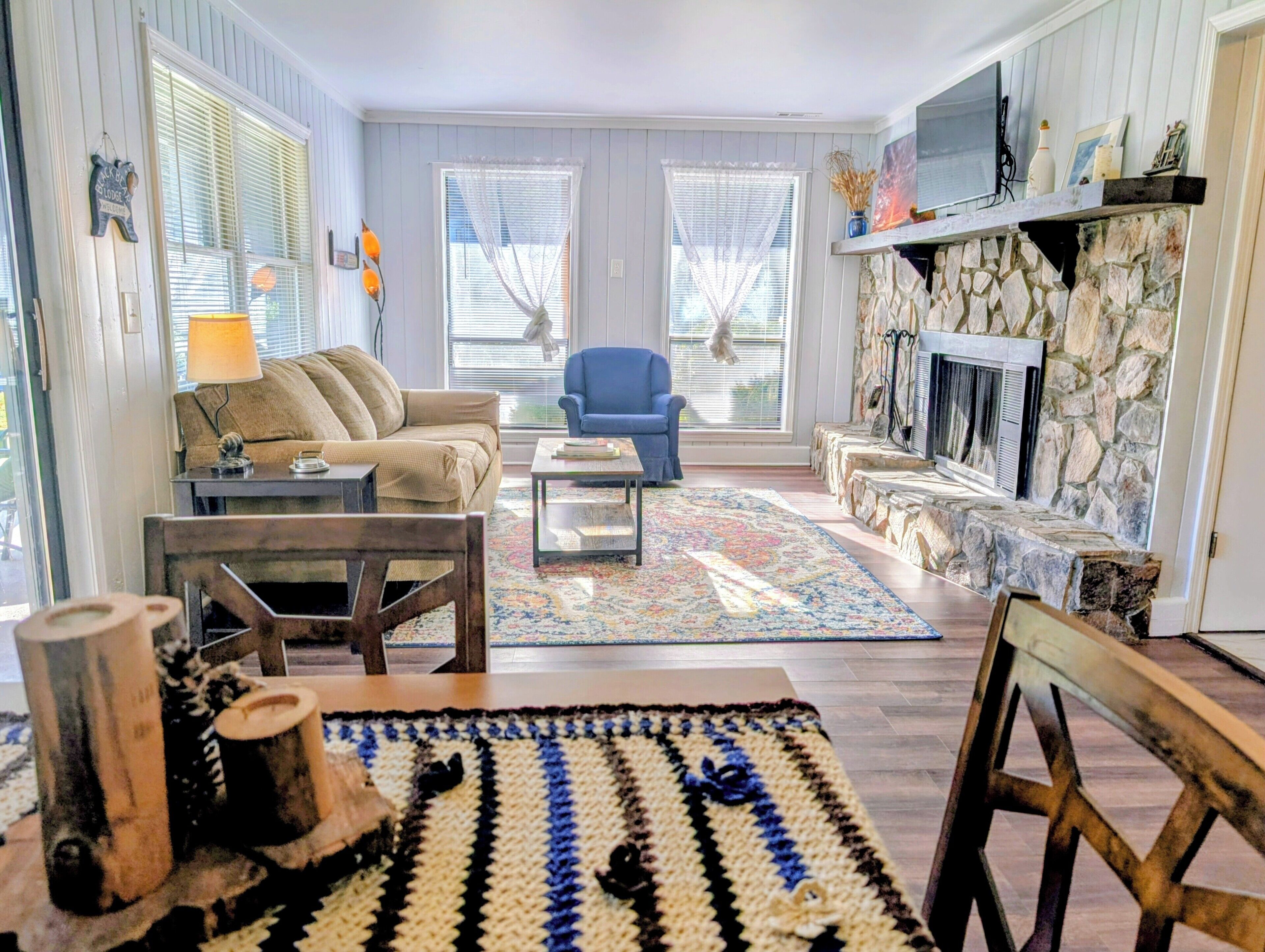 智能电视、壁炉