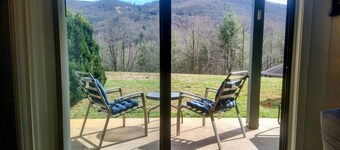 Sky Valley's Coziest Condo w/ Views - Dog Friendly!