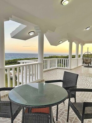 Outdoor dining - Caribbean Oceanview Villa Alia for 20 guests w/ pool, bbq, basket (Palenque)