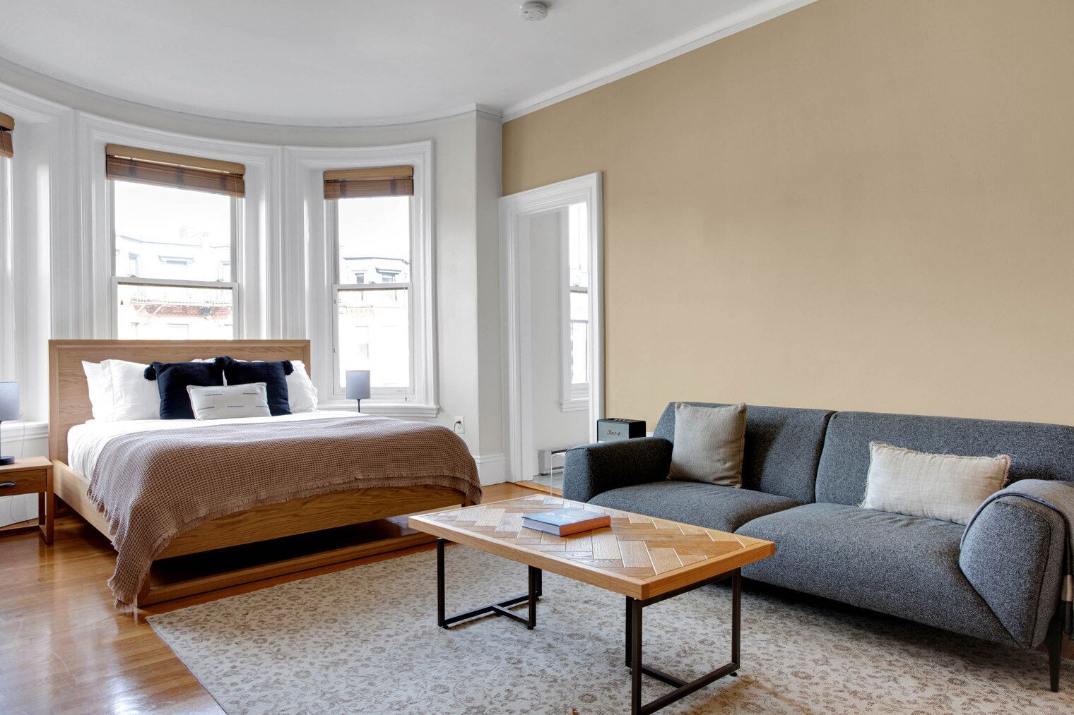 Fer et planche à repasser, Wi-Fi, literie fournie