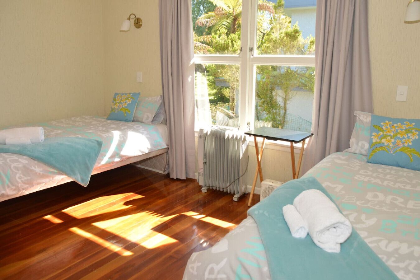 2 quartos, ferros/tábuas de passar roupa, Wi-Fi, roupa de cama