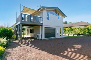 Exterior - Mercy of Lake Taupo- family time + lake time (Taupo)