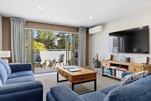 Televisio, työhuone