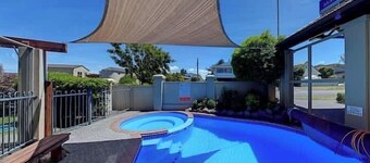 Tui Unit - So close to the lake +Pool