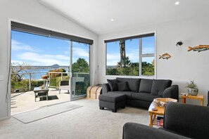 Televisión, oficina