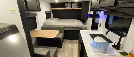 1 bedroom, bed sheets