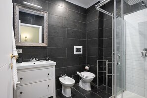 House | Bathroom