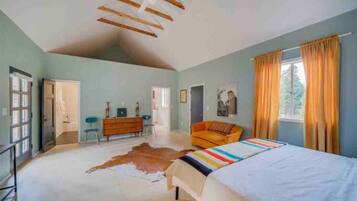 1 bedroom, desk, iron/ironing board, travel cot