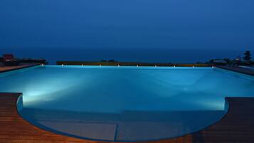5 bedrooms