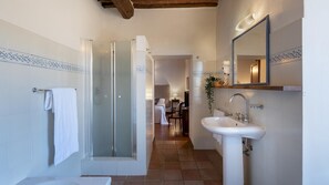 16 bedrooms - Borgo Gallinaio 32 in Siena (Monteriggioni)