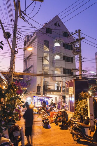 RoomQuest Chiang Mai Tha Phae