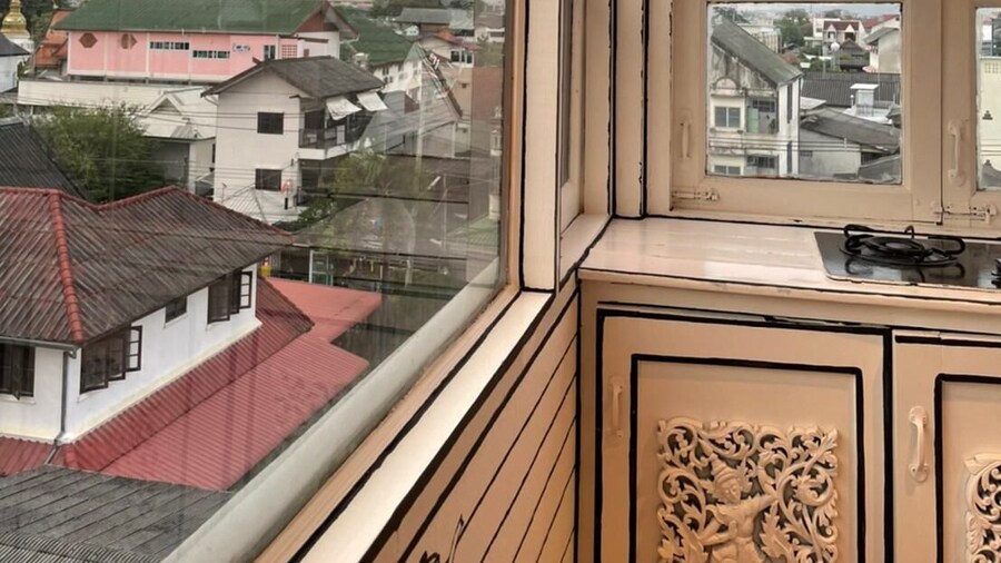 RoomQuest Chiang Mai Tha Phae