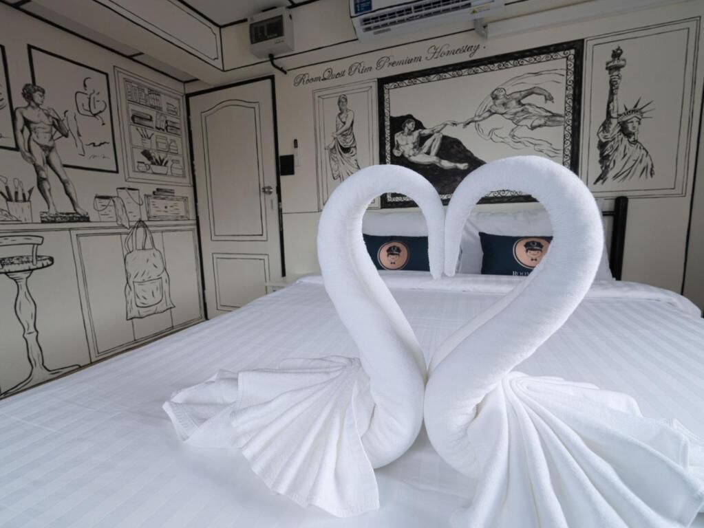 Individually decorated, blackout drapes, free WiFi, bed sheets