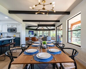 Dining - Secluded Mountain Top Family Villa with Views Spa & Arcade (Three Rivers)