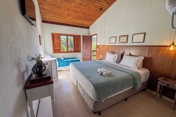 Superior Triple Room | Minibar, soundproofing, free WiFi, bed sheets