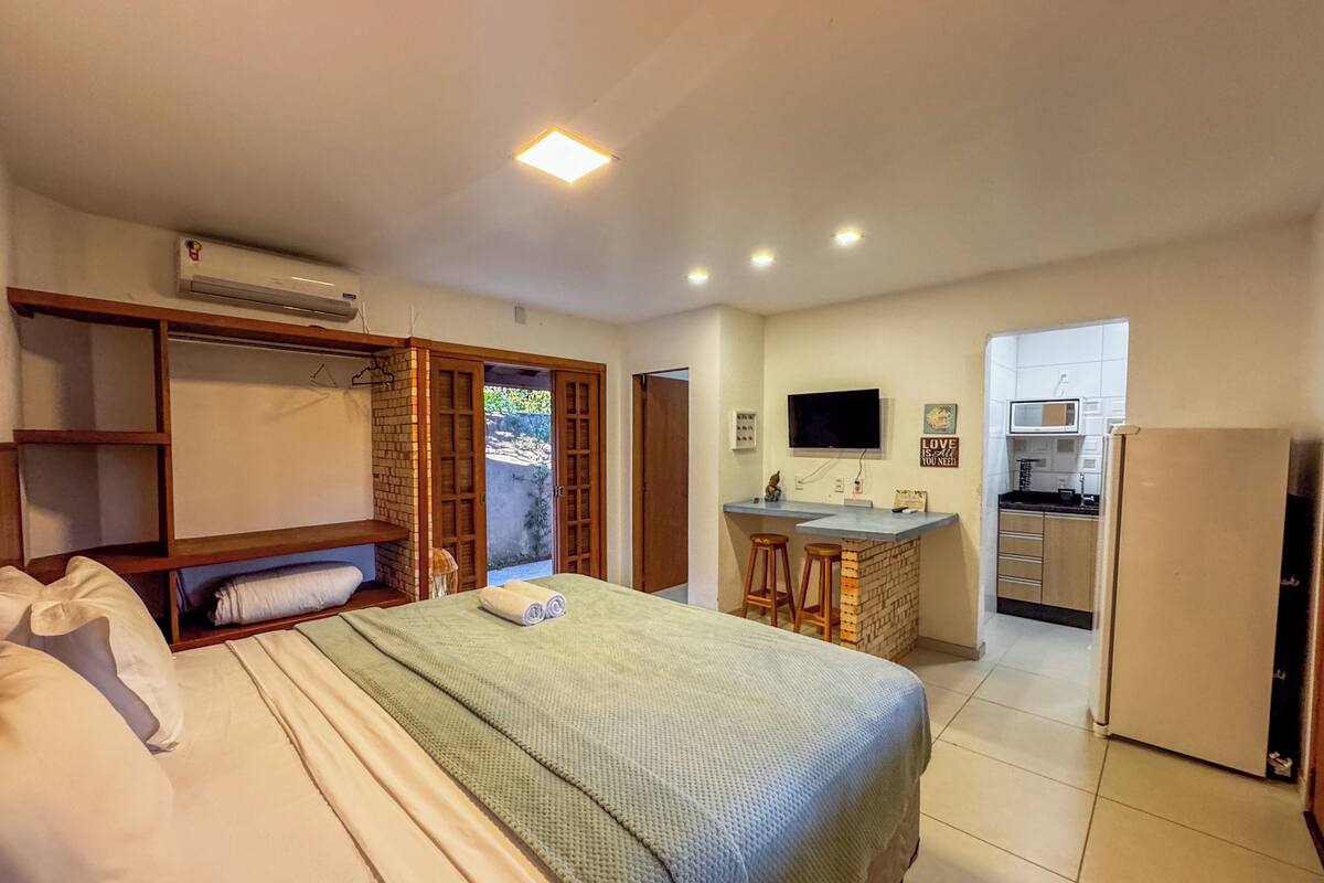 Studio, Kitchen, Garden View | Minibar, soundproofing, WiFi (free), bed sheets