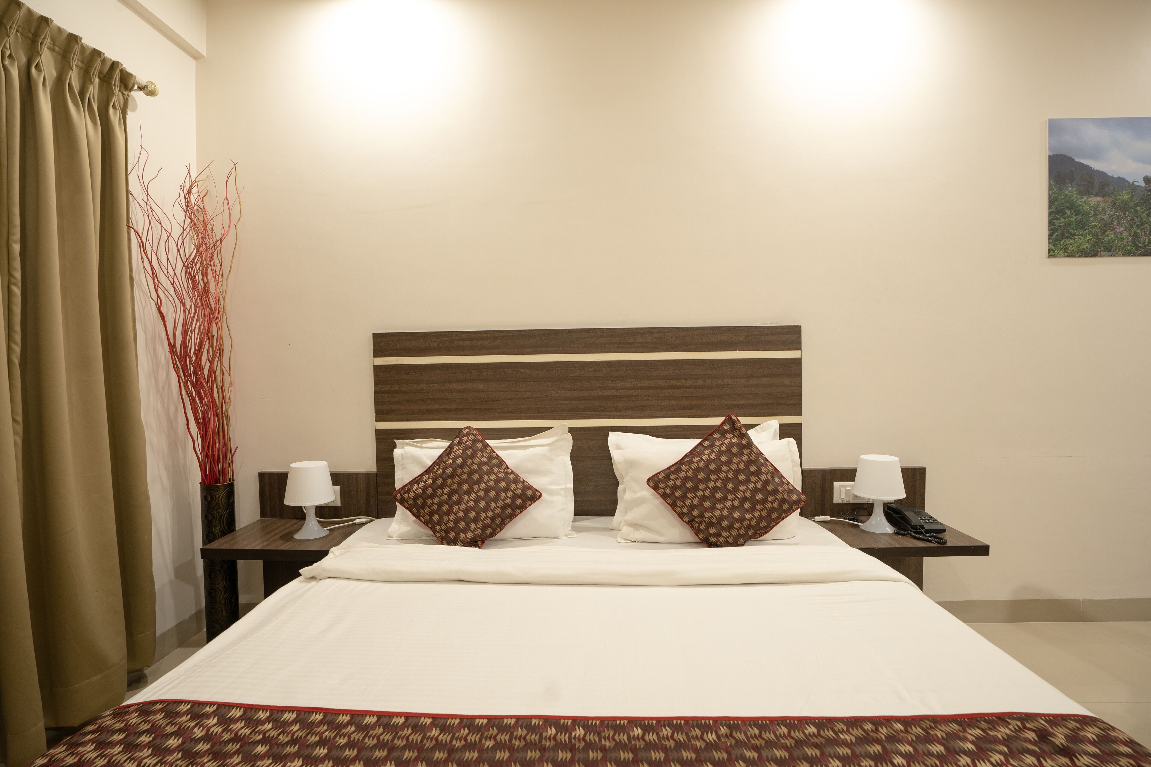 standard room | 1 bedroom, individually decorated, individually furnished, desk