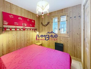 2 bedrooms - 3 rooms 6 people private garage (VALLOIRE)