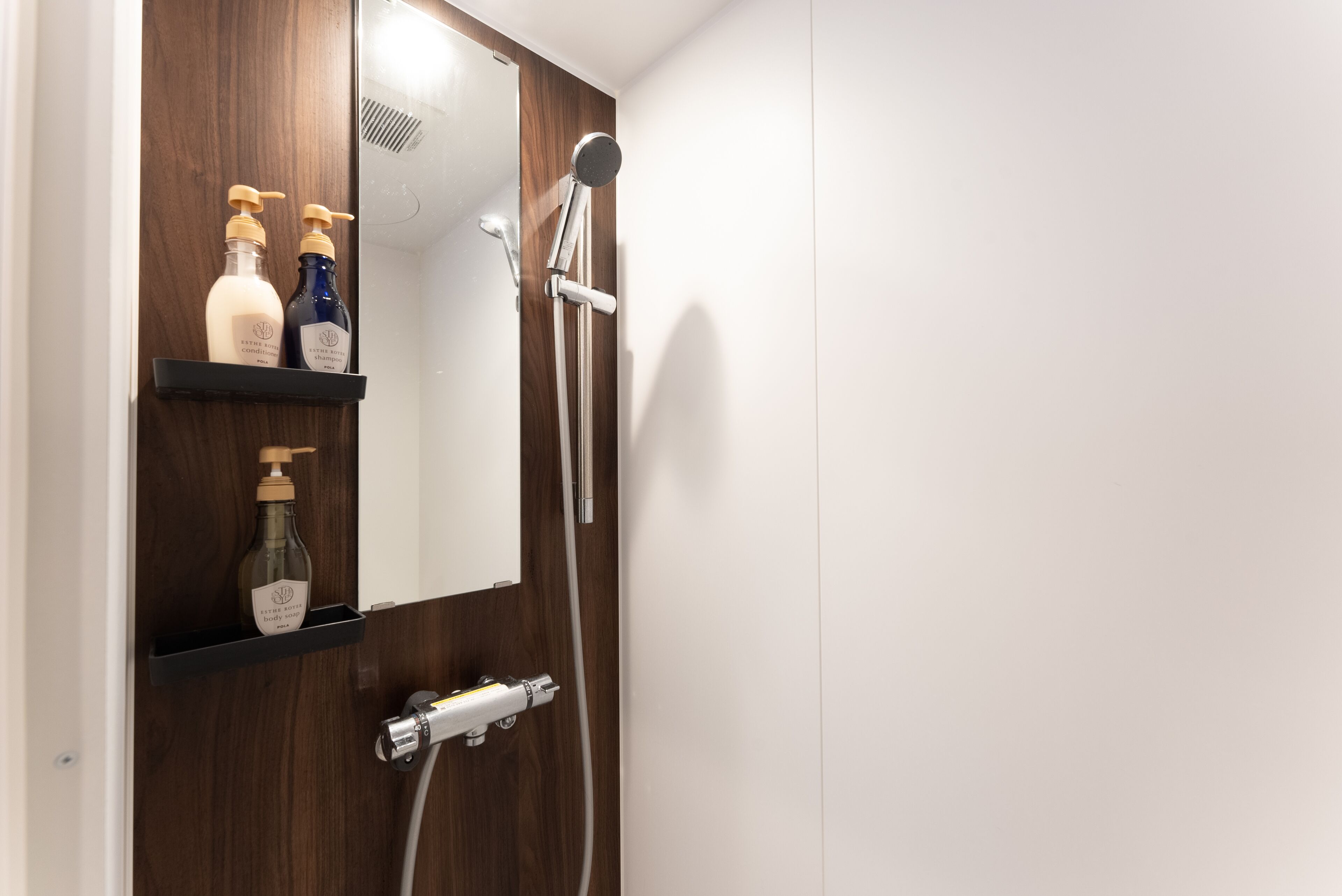 Design Apartment, Multiple Beds, Non Smoking, Kitchen | Bathroom | Shower, free toiletries, hair dryer, slippers