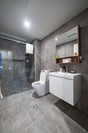 Apartment | Bathroom