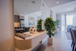 Comfort-Apartment | Eigene Küche | Kühlschrank, Ofen, Geschirrspüler, Kochgeschirr/Geschirr/Besteck