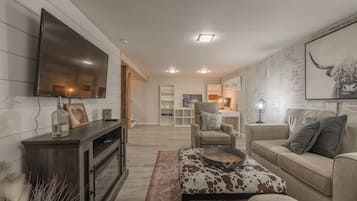Smart TV, fireplace, computer monitors
