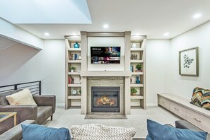 Smart TV, fireplace, table football