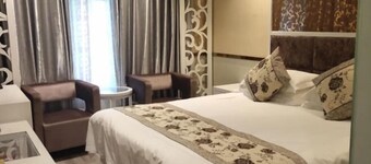 Yunhe Brilliant Business Hotel