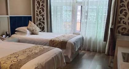 Yunhe Brilliant Business Hotel