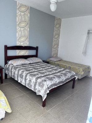 Dreibettzimmer