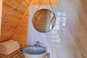 Bathroom - Dawagenzha Impression Hotel (Baoxing)