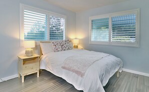 5 bedrooms, free WiFi - Tranquil Pool Villa with Mountain View in the heart of santa rosa (Santa Rosa)