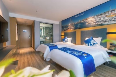 Yeste Hotel (Yulin Jiangbin Road Cross Street)