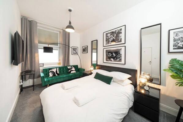2 habitaciones, tabla de planchar con plancha y wifi gratis