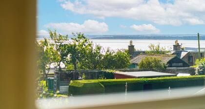 Riverview - Overlooks The Tay