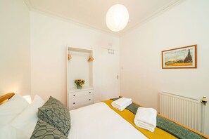 Iron/ironing board, travel crib, free WiFi, bed sheets - Riverview - Overlooks The Tay (Monifieth)