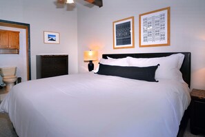 3 bedrooms, iron/ironing board, travel cot, WiFi - Dogwood at Outrun - 3 BR, Hot tub, Shuttle (Mt. Crested Butte)